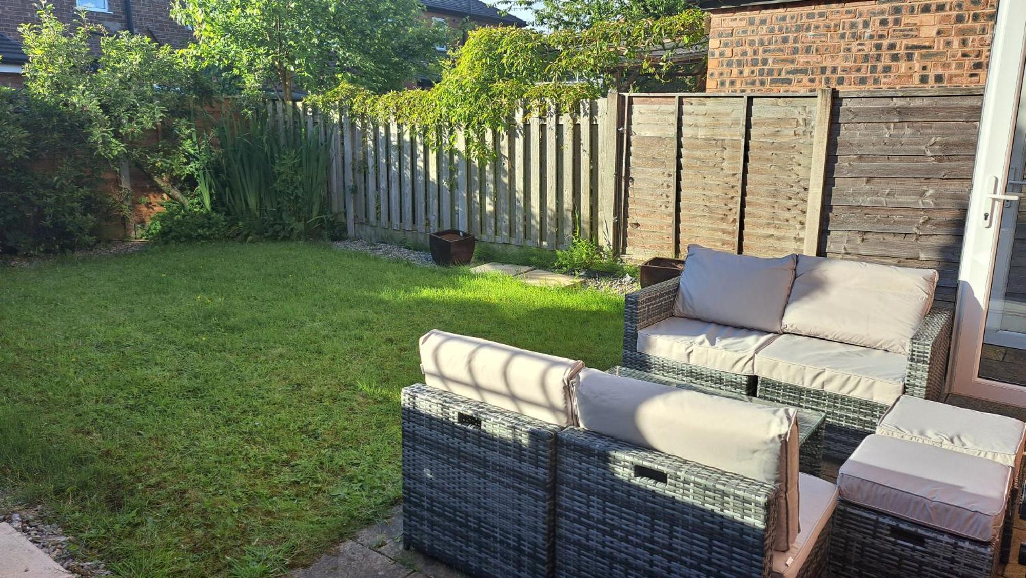 The Heart - Cosy 3 Bedroom House With Double Driveway And Garden In Manchester Dış mekan fotoğraf