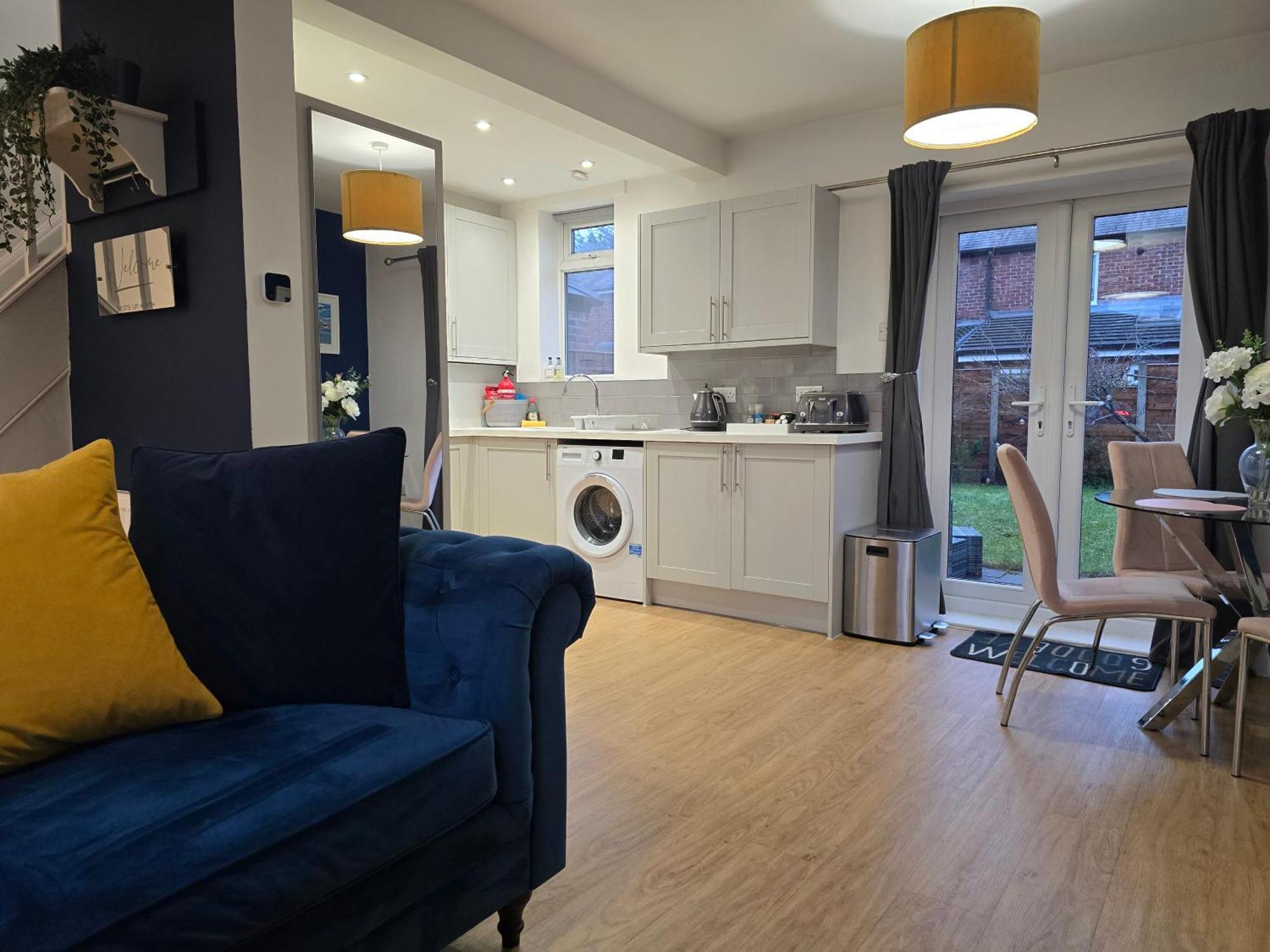 The Heart - Cosy 3 Bedroom House With Double Driveway And Garden In Manchester Dış mekan fotoğraf